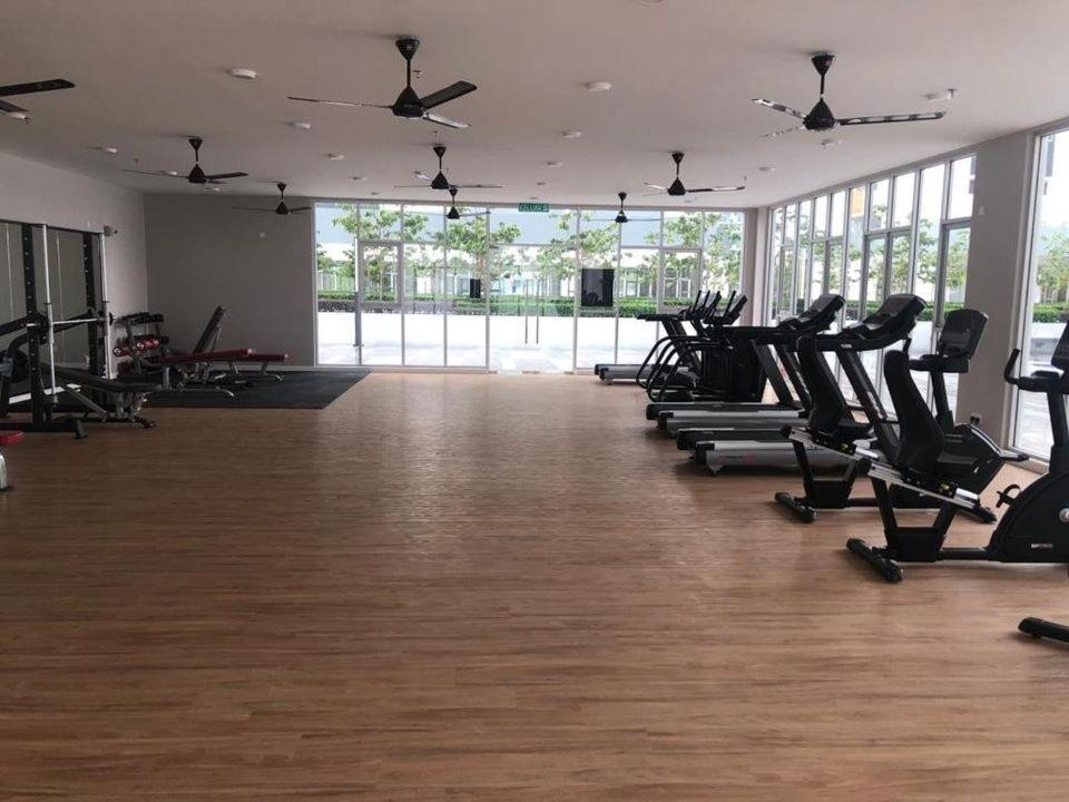 Alanis D'Semporna Homestay Sepang Bagian luar foto